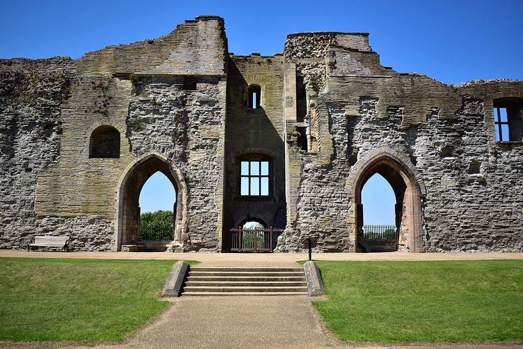 Newark Castle walls