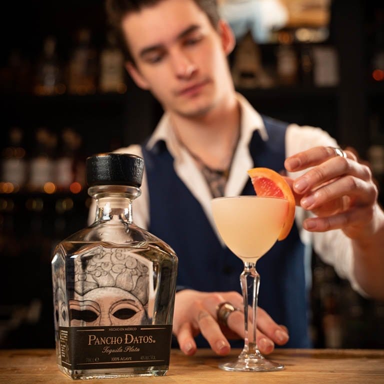 Pancho Datos grapefruit margarita cocktail making demonstration