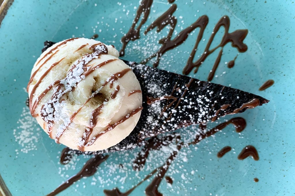 Chocolate brownie with ice cream
