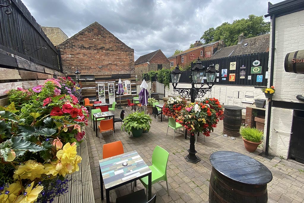 Stugglers Inn beer garden Lincoln