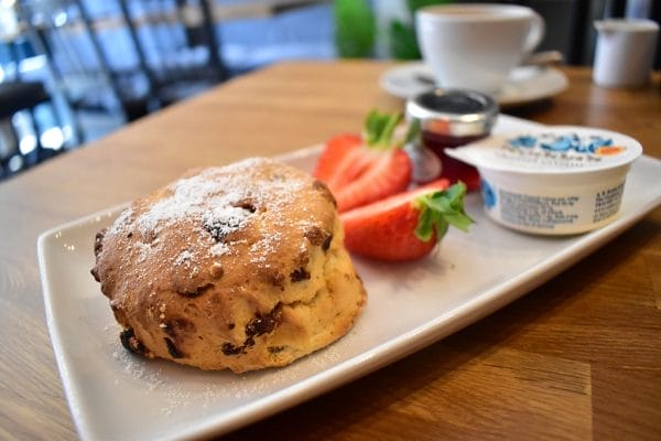 T Lounge Lincoln scone