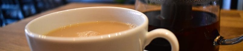 T lounge teacup rim
