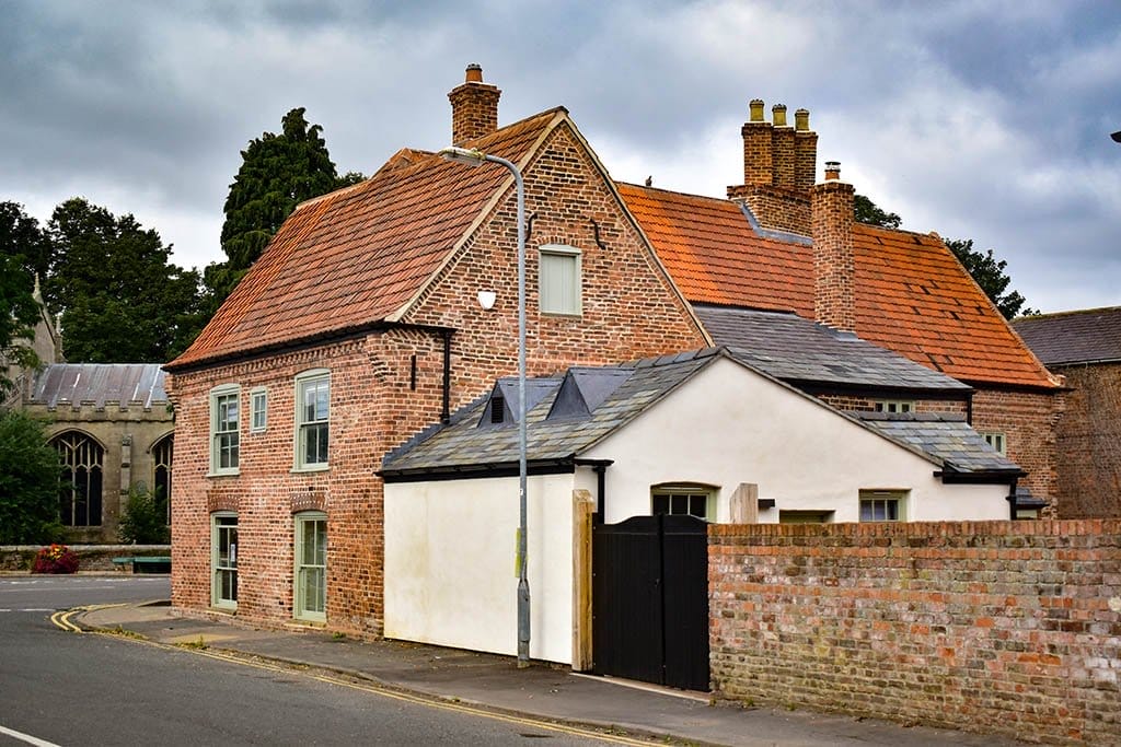 Old Kings Head Kirton side view