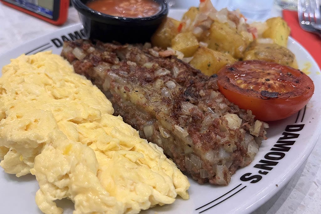 Damon's breakfast corned beef hash