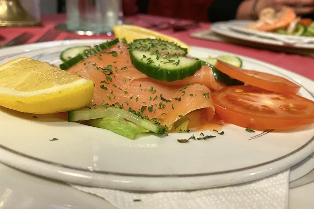 Smoked salmon starter