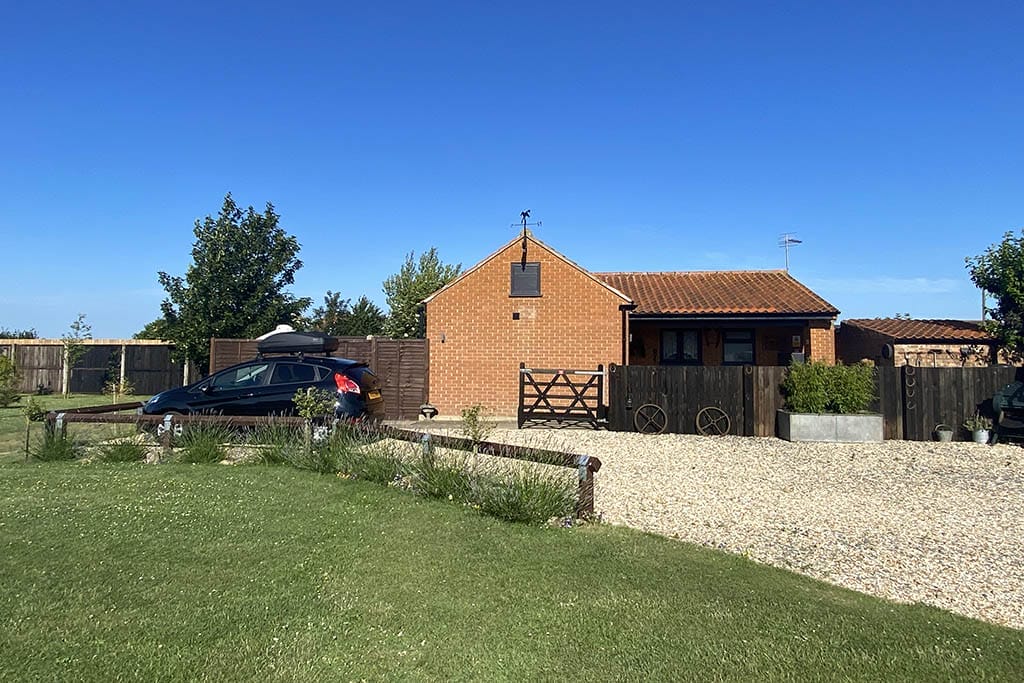 The Stables Firsby parking