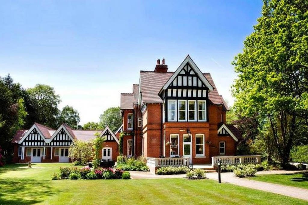 Country house hotels in Lincolnshire: Dower House Hotel