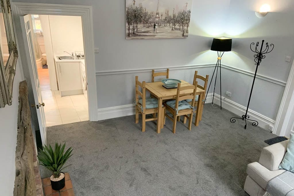 Romantic Periodic Apartment Lincoln Romantic Periodic Apartment