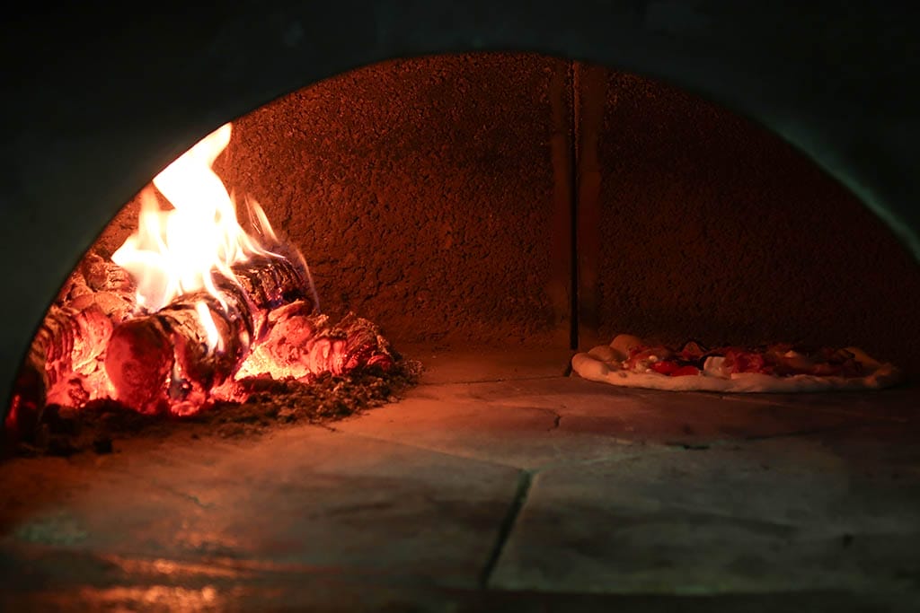 Caffè Portico pizza oven fire