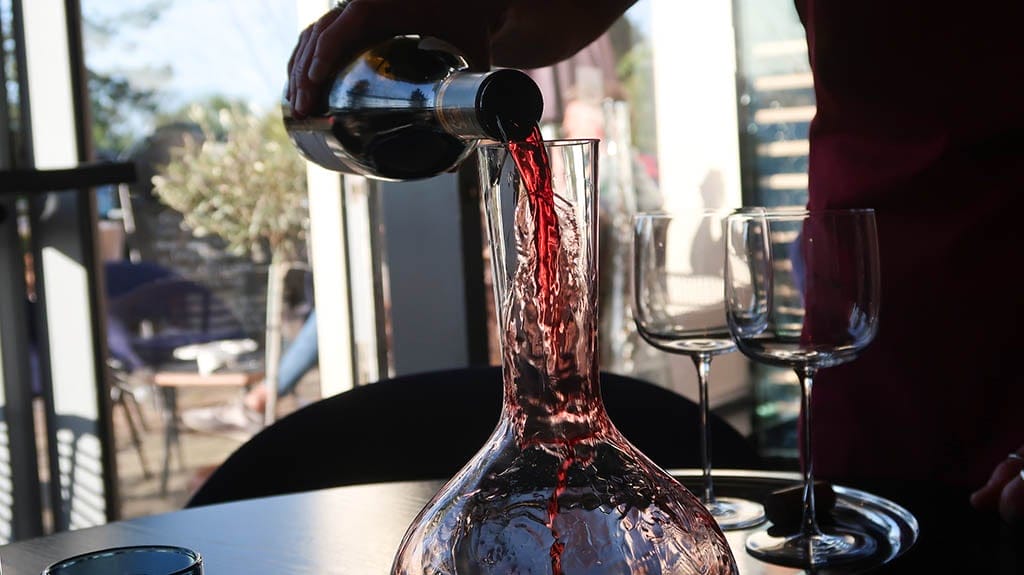 Fleurie Decanter Fleurie wine pouring decanter